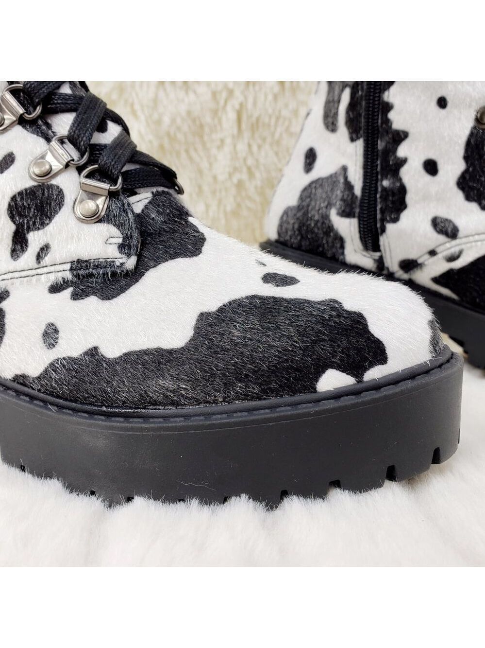 Savage Cow Combat Lace Up Knee Boots Faux Cow Print Brand New - Picture 13 of 16